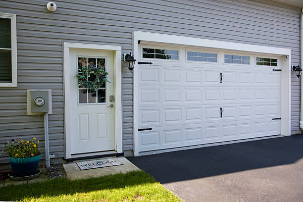 24/7 Emergency Garage Door Panel Replacement experts in Summersville, WV